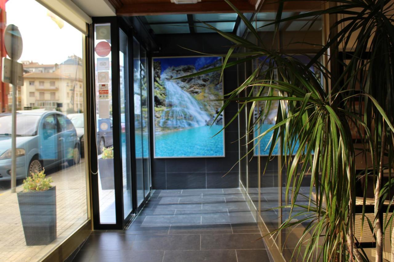 Hotel A Boira à Jaca Extérieur photo