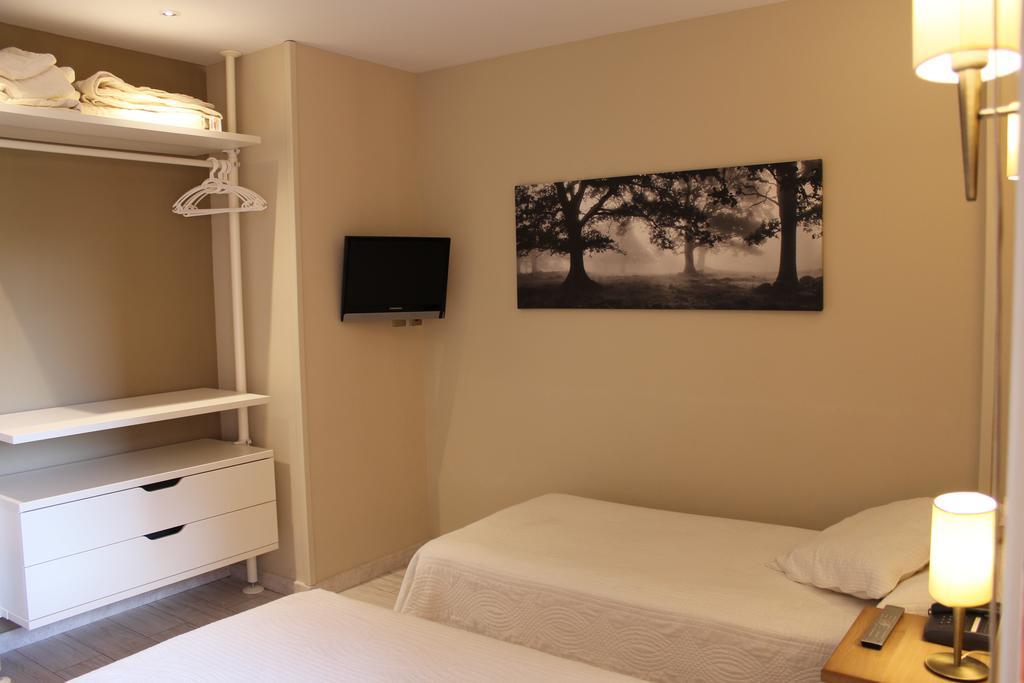 Hotel A Boira à Jaca Extérieur photo